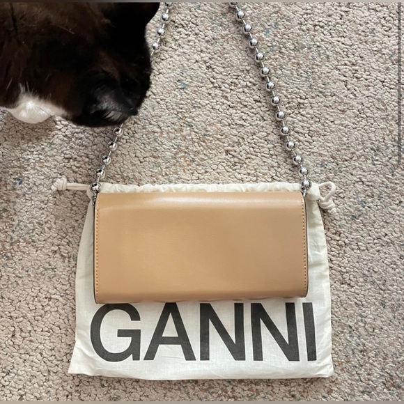 SOLD new Ganni Tan Leather Envelope Shoulder bag - Picture 2 of 6